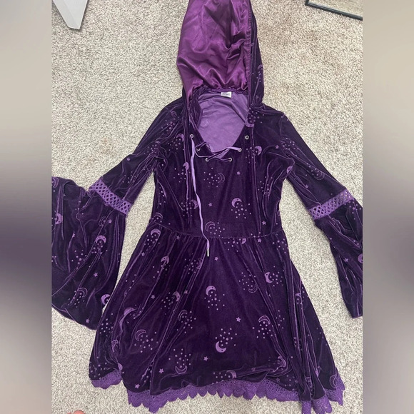 Celestial Hooded Dress - Picture 3 of 3